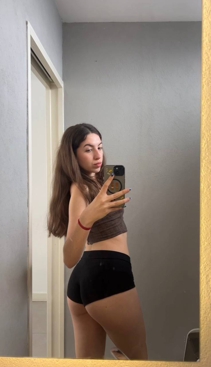 Amber in her underwear in Zaporozhye