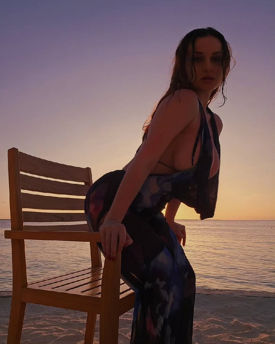 Sexy girl Miranda Faith nude in Zaporozhye