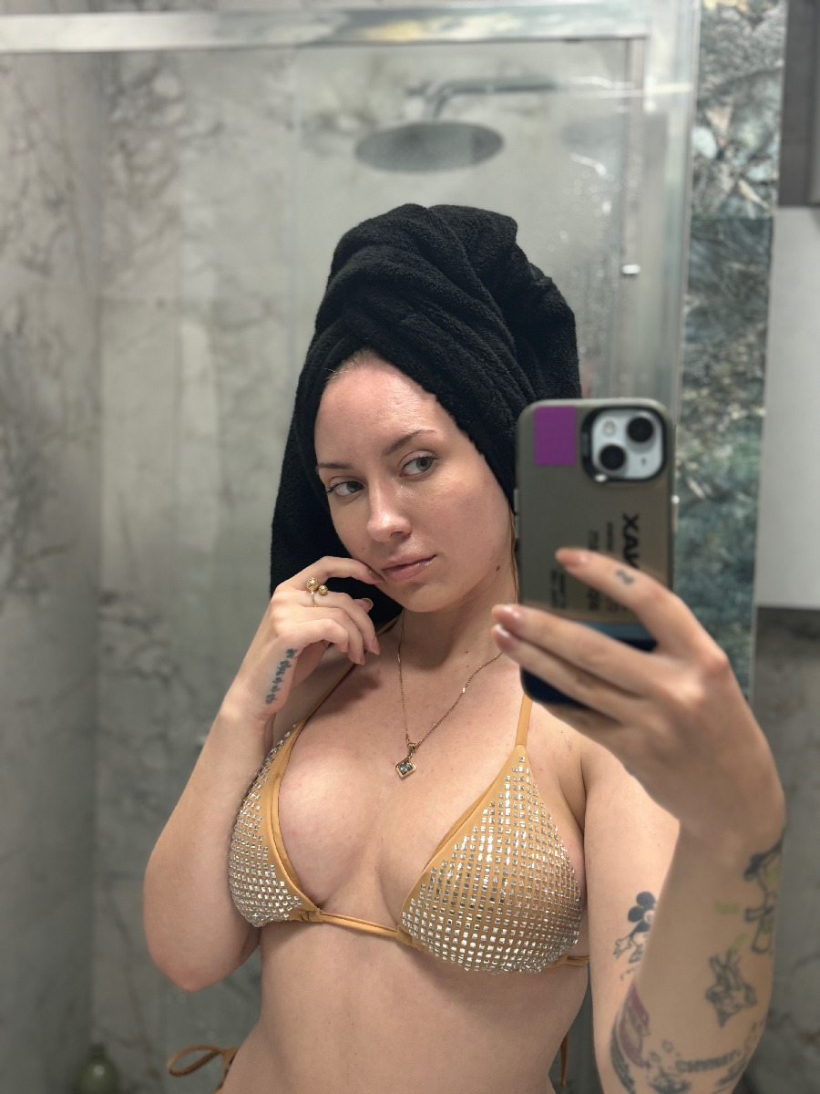 Nude girl KateV in Zaporozhye