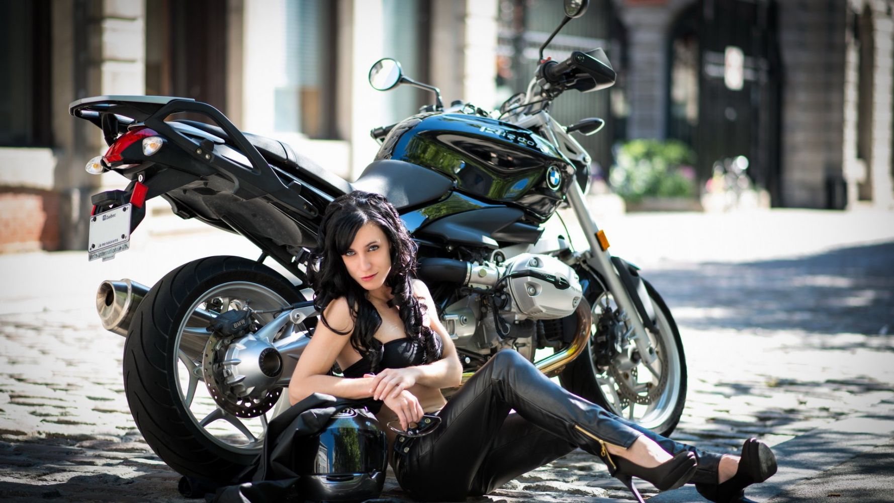 European women on bikes in Zaporozhye