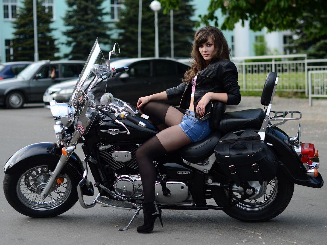 European women on bikes in Zaporozhye