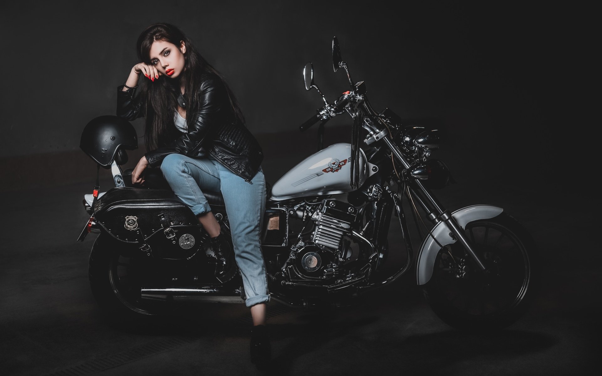 Biker girls: style and drive in Zaporozhye